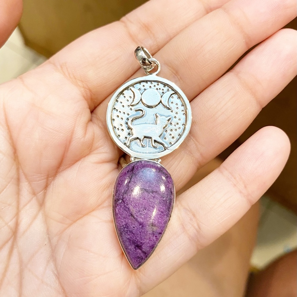 Beautiful Purpurite Triple Moon Cat 925 Sterling Silver Pendant